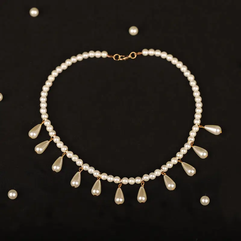 قلادة لؤلؤ ملكة تنكرية للنساء ، ريجنسي نبيل في العصور الوسطى ، ملحق كوسبلاي