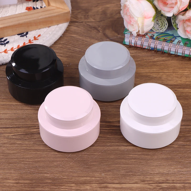 

1 PCS 15/30/50g Empty Plastic Nail Art Cosmetic Round Containers Jar Small Sample Cream Pot Nail Gel Powder Box Shade Box
