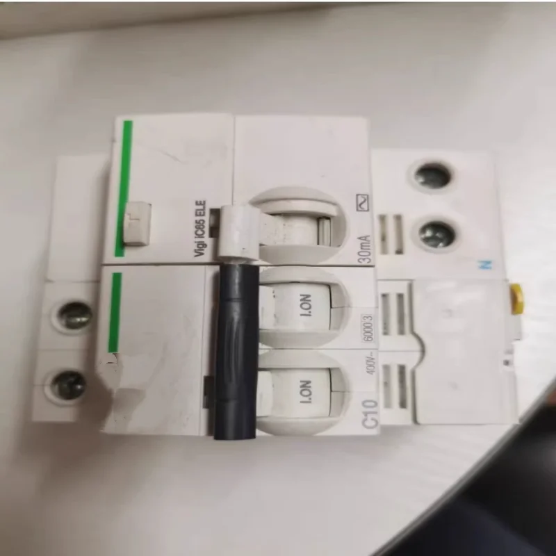 

Новый оригинальный изолирующий трансформатор ABT7PDU006B ABT7JMP01 ABT7PDU004G ABT7PDU002G ABT7PDU006G ABT7ESM006B ABT7PDU010G