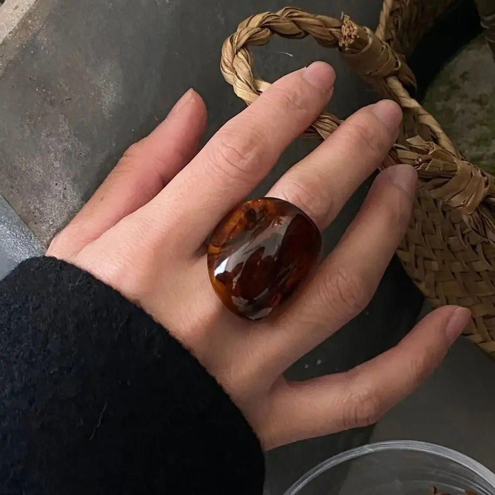 New Geometric Wide Face Chunky Ring Vintage Women Large Finger Rings Exaggerated Amber Color Punk Jewelry