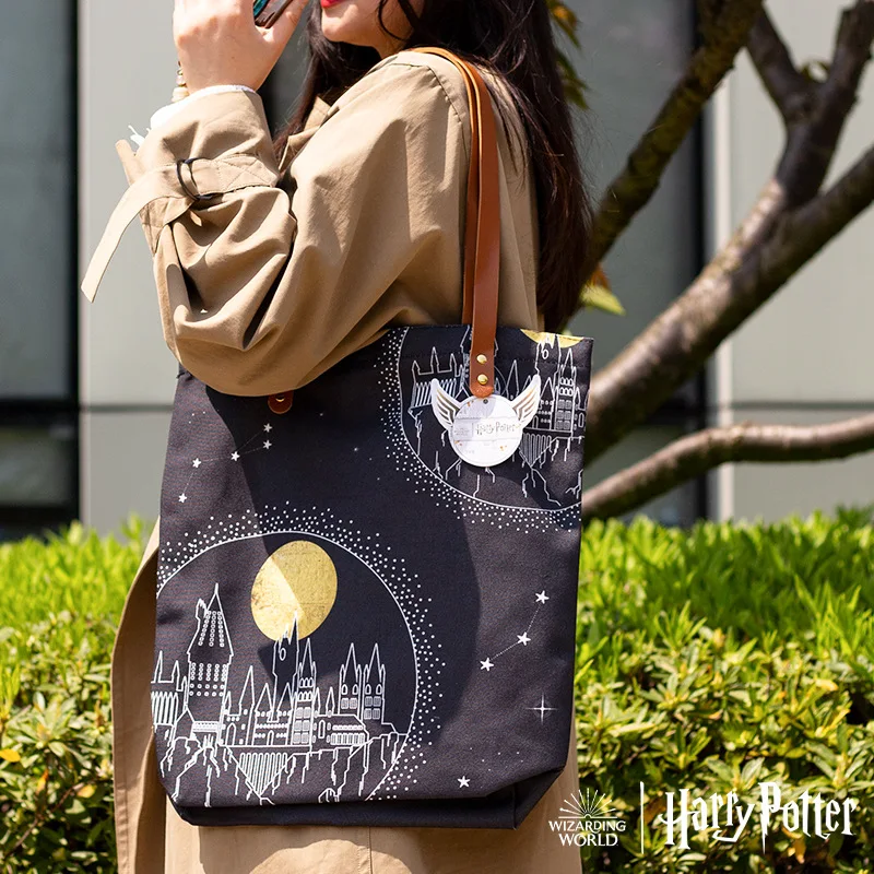 New Harries Potter Handbag borsa di tela da donna primavera borsa Versatile Hogwarts borsa a quattro case