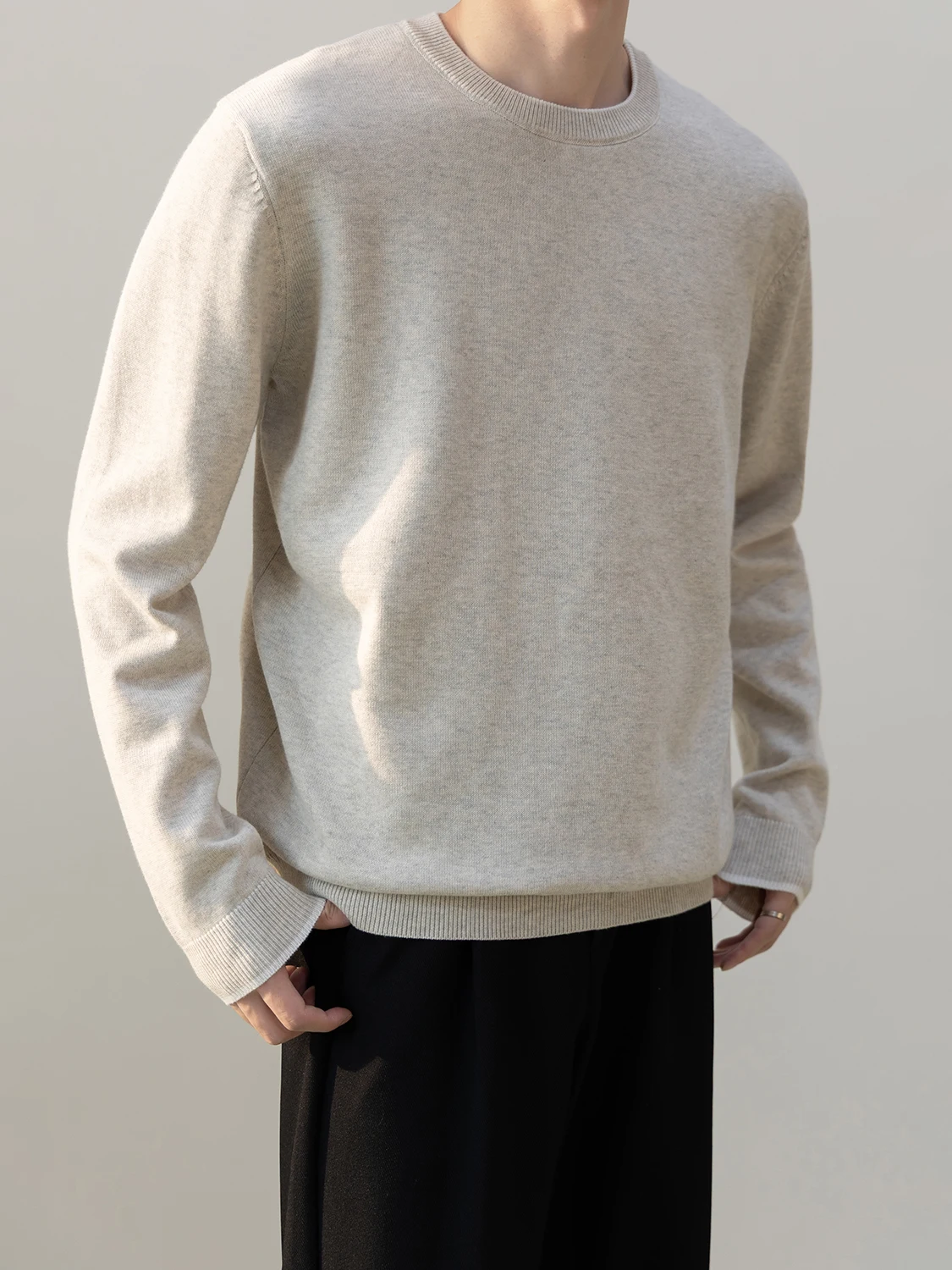 Autumn Winter High-End Round Neck Black Apricot Sweater Men's Slim Fit Warm Versatile Loose Casual Green Gray Knitted Sweater