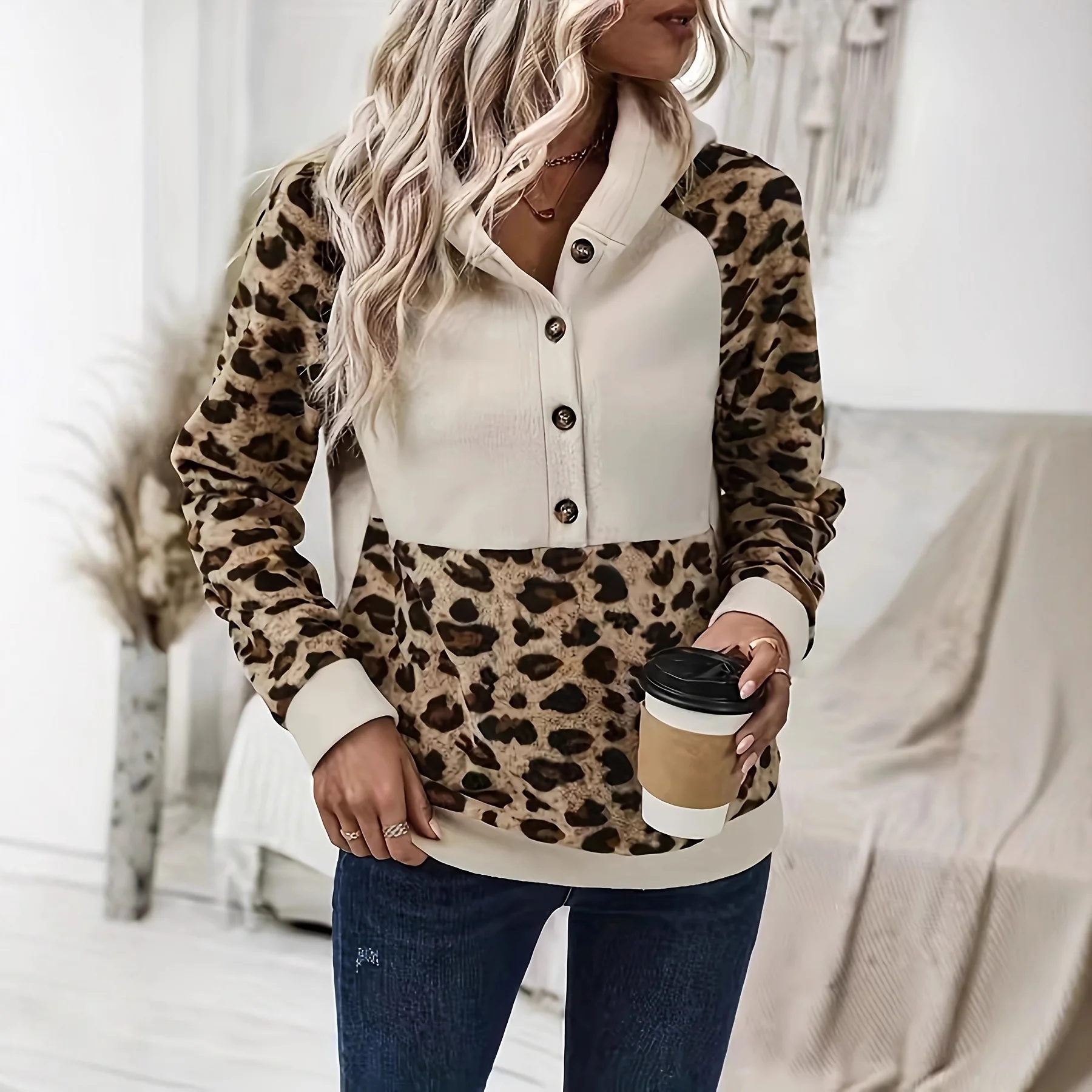 

Women's New Autumn/Winter Leopard Print Hoodie Outdoor Casual Long-Sleeve Hooded Top Artistic Women's Outerwear