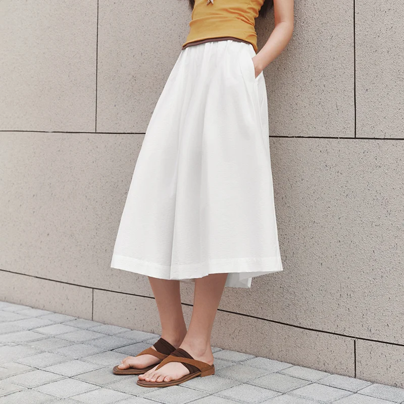 Women's Pleated Wide Leg Cropped Pants - Soft Textured