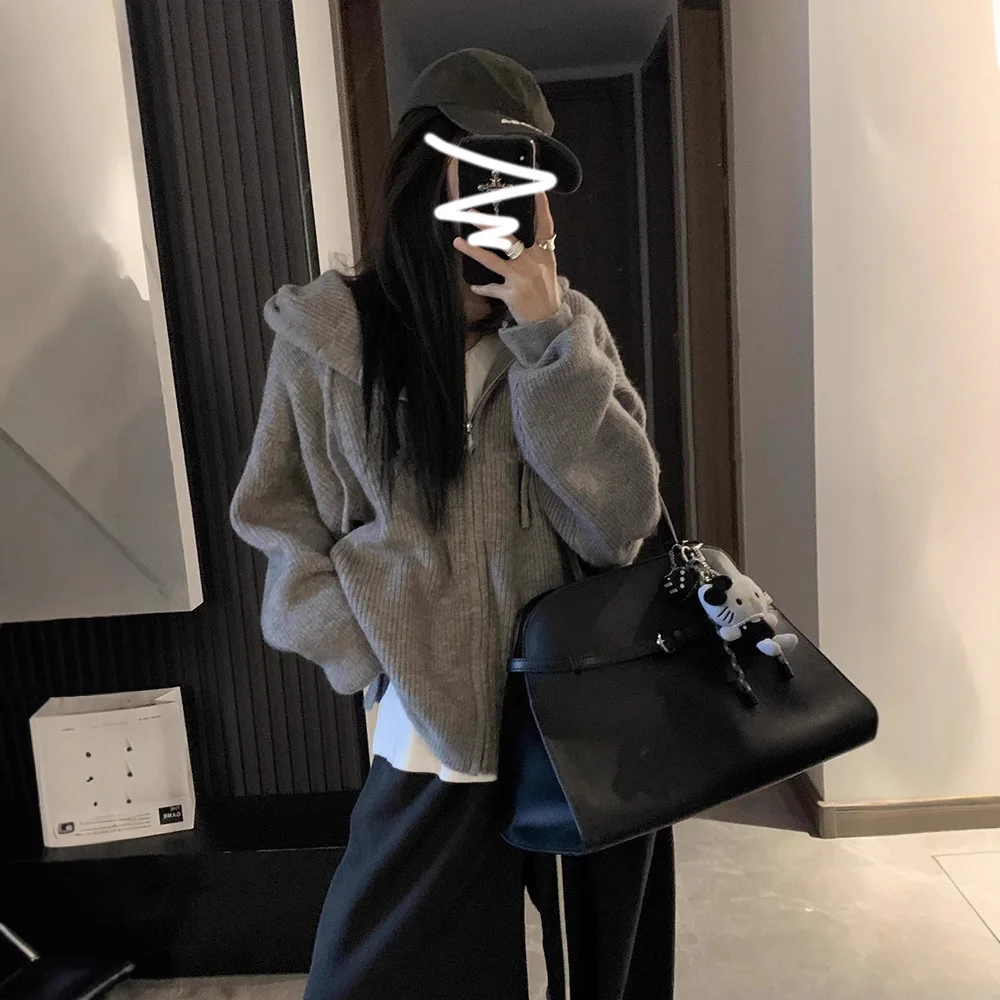 

2026 Autumn Winter Korean Hooded Zipper Sweater Jacket New Inner Wear Lazy Style Knitted Cardigan Sweatshirt For Women