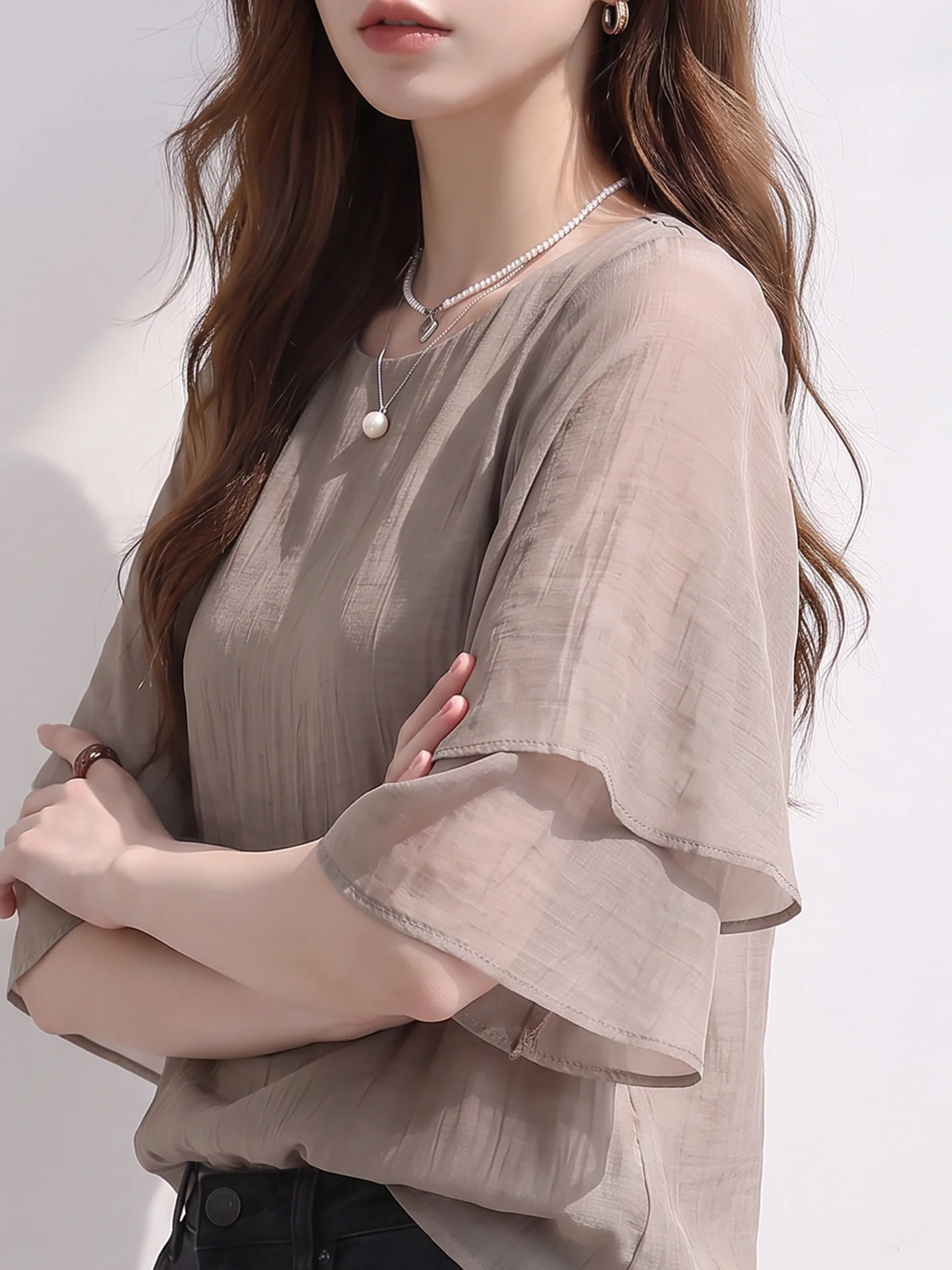 French Style Loose Fit Short Sleeve Batwing Shirt Women's Summer Slimming round Neck Versatile Top with Lace Hem Design