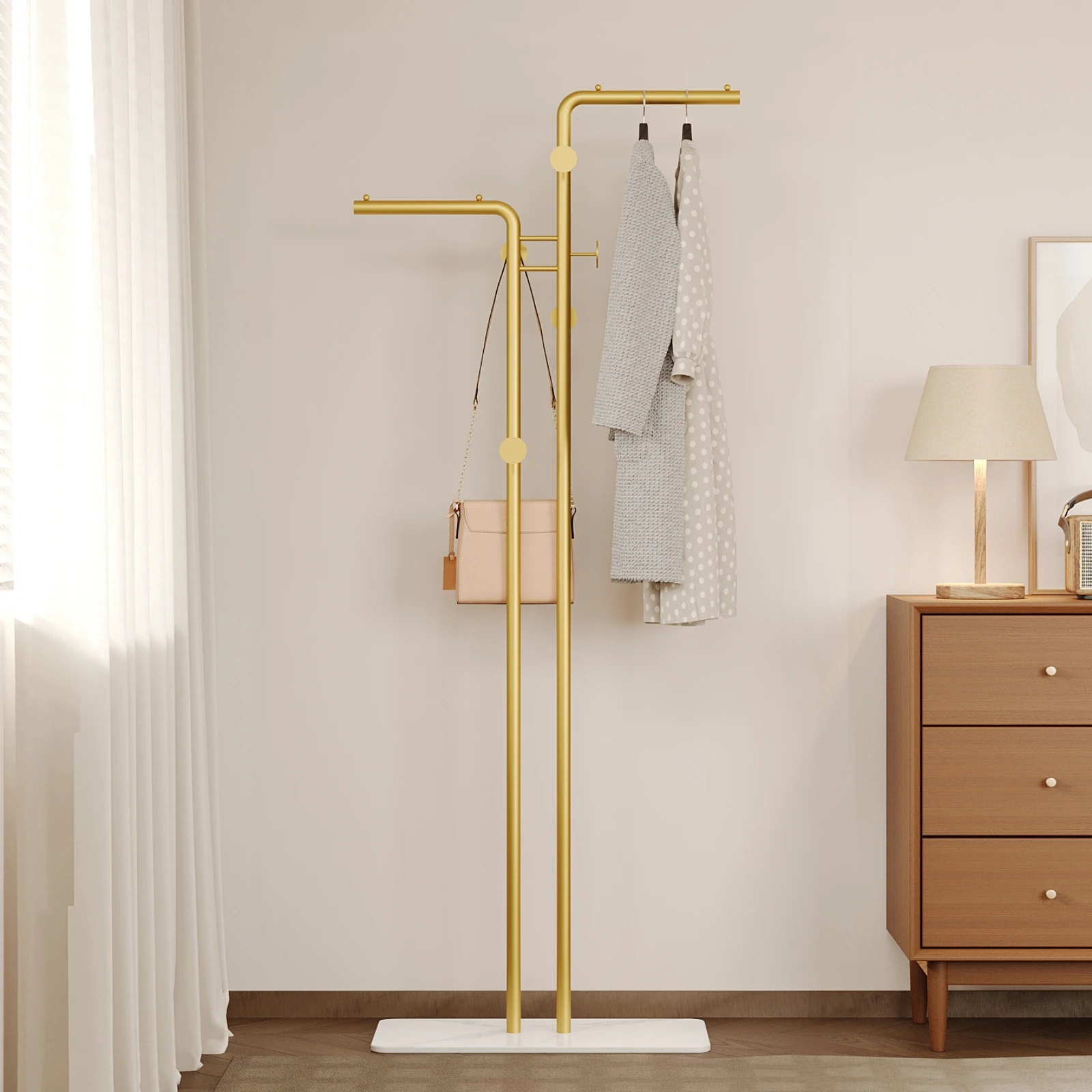 Ein Marmor-Garderobenständer, Beidseitig Verwendbar zum Aufhängen von Kleidung, Einfacher Schlafzimmer-Kleiderständer, Freistehender Kleiderständer, Moderner Luxuriöser