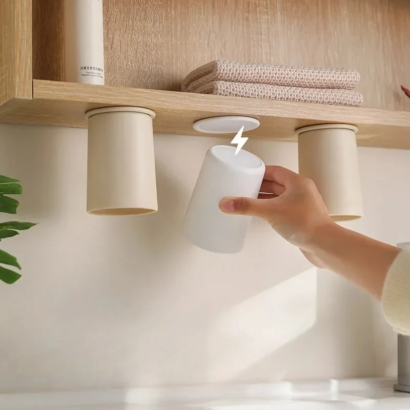 Creative Magnetic Inverted Mouthwash Cup No Punching Mirror Cabinet Storage Simple Toileting Couple Brushing Home Storage