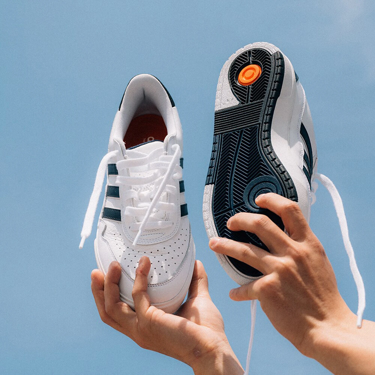 

Adidas Originals Unisex Sport Classic Durable Casual Shoes IF9710