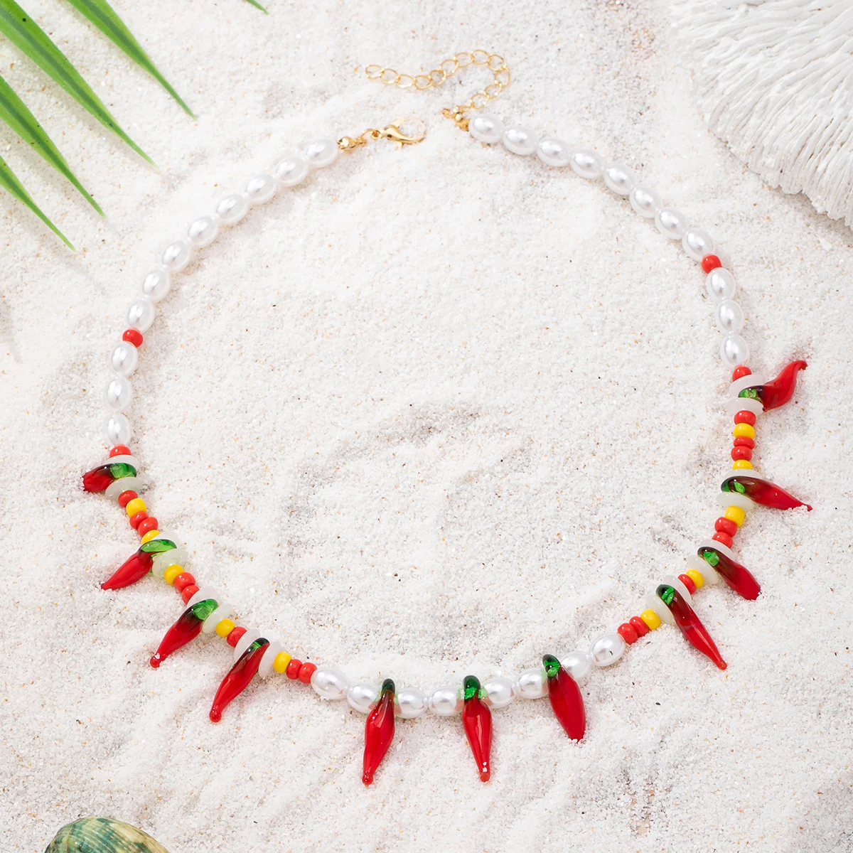 Funny Acrylic Red Chili Pepper Pendant Necklace Colorful Bead Imitation Pearl Choker Vegetable Design Fashion Party Jewelry