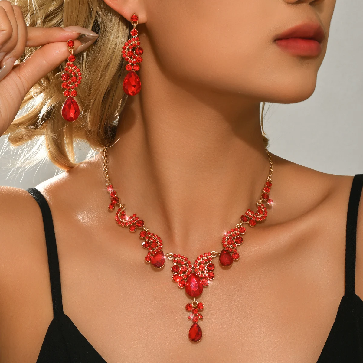 Ladies' Banquet Style Diamond Set Necklace Earrings Two Piece Set Wedding Party Women's Luxury Accessories