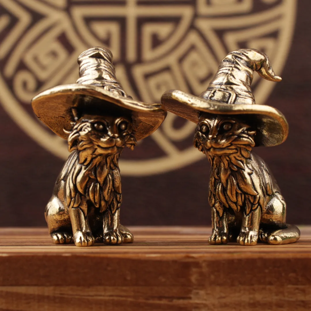 Cute sorcerer Cat Small Statue Creative Solid Brass Childish Animal Kitten Miniature Figurine Ornaments Retro Home Decors