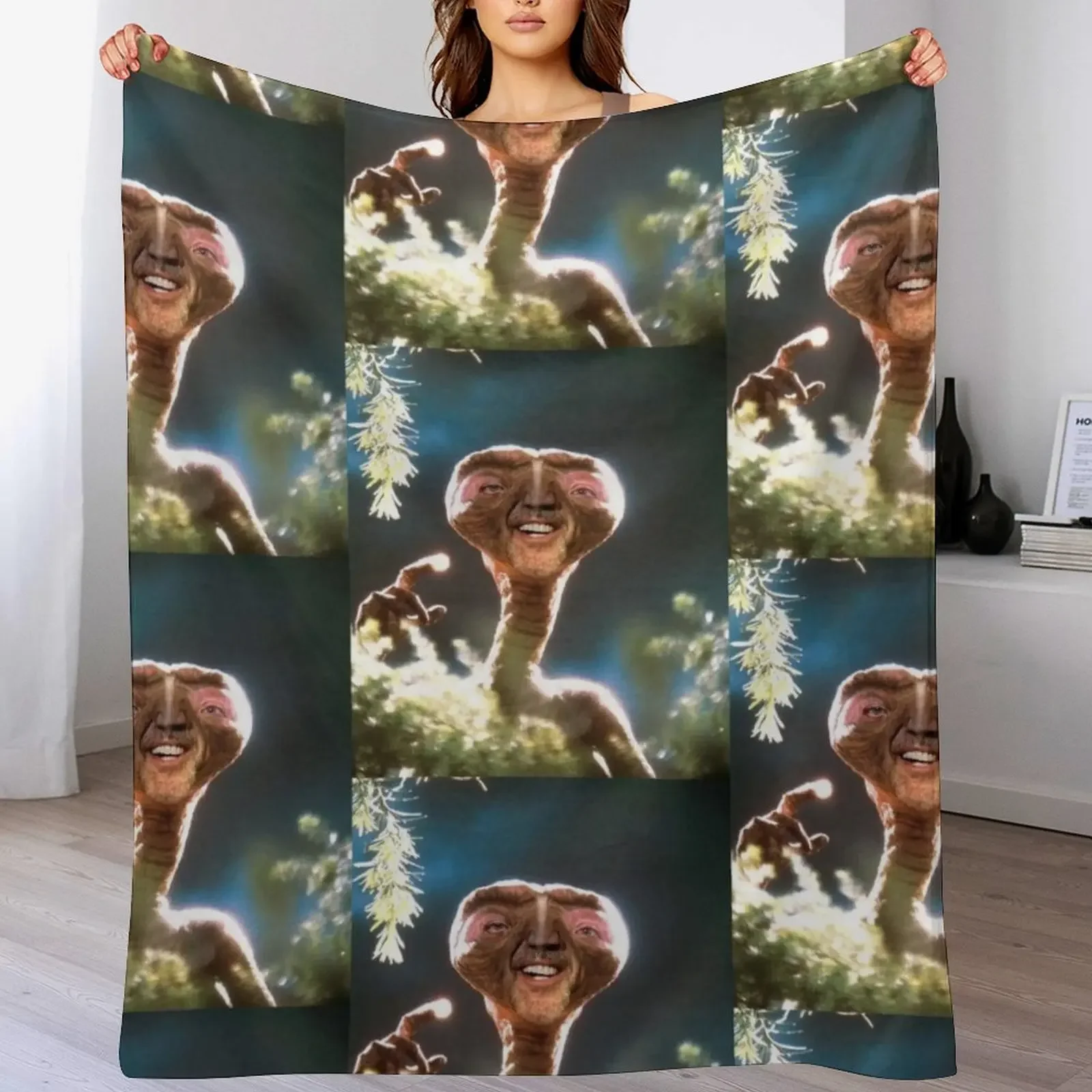 

Nicolas Cage ET Photoshop Throw Blanket Large Tourist Winter beds Decorative Sofas Blankets
