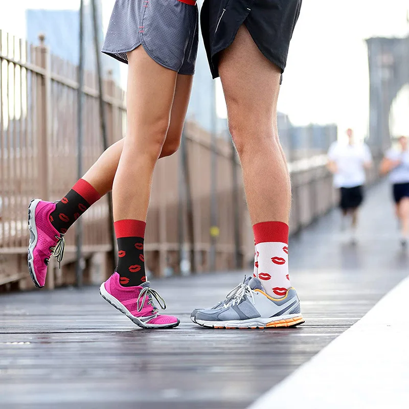 3 pairs Valentine's Day socks Heart color matching mid-tube socks Valentine_s Day couples cotton socks
