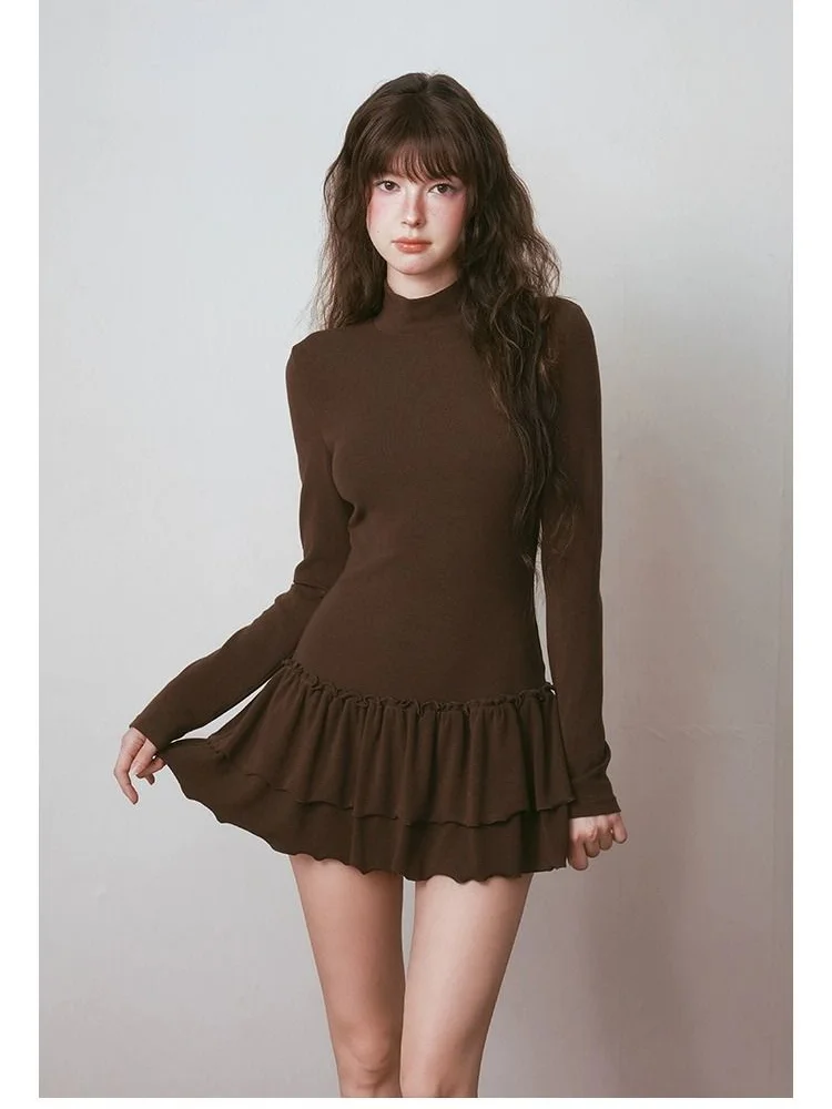 Abito t-shirt a maniche lunghe con collo mezzo alto Donna Autunno Inverno Solido Slim Fit Base sovrapposta Mini abiti con volant Semplice