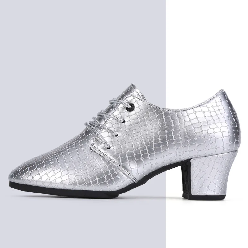 Nieuwe Zomer Meisje Tango Ballroom Vrouw Dansschoenen Hakken Dans Sneakers Vrouwen Latin Schoenen Zachte Moderne Jazz Lederen Schoenen