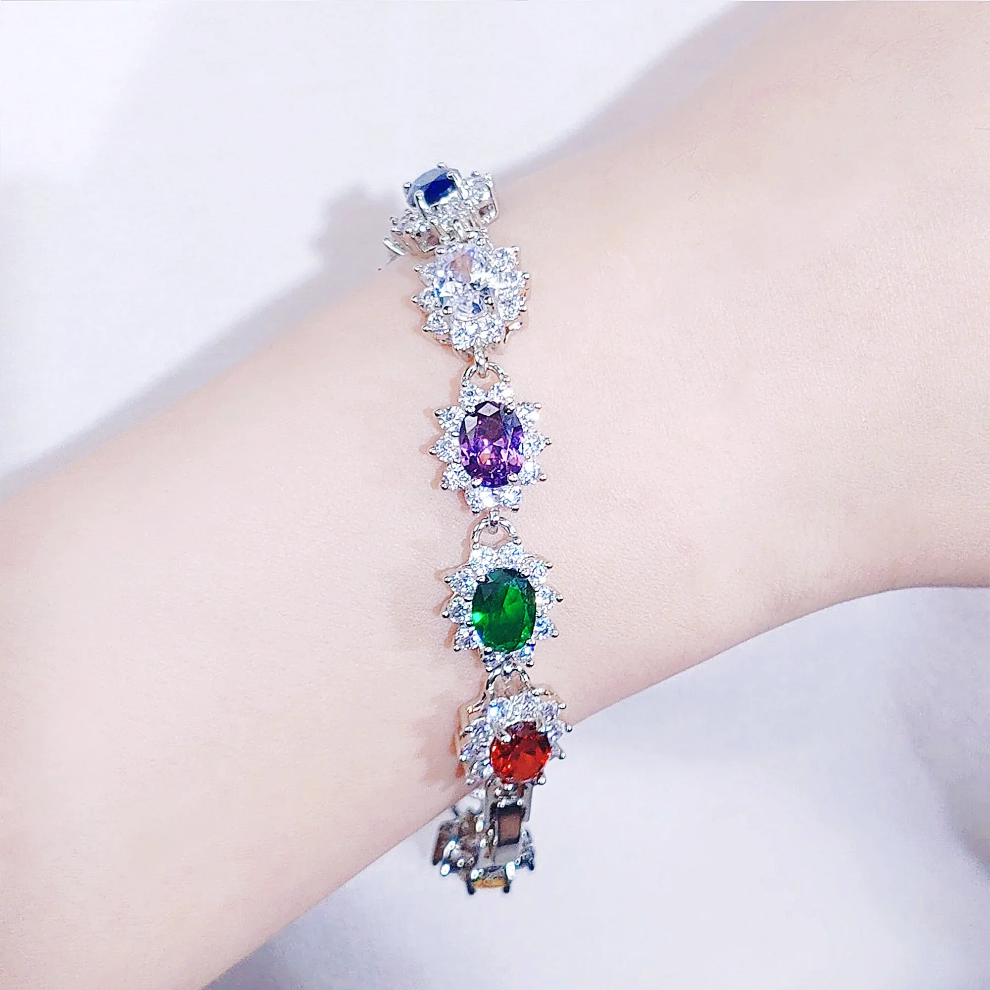 

Colorful round copper plated zircon bracelet exquisite temperament high-grade sense bracelet