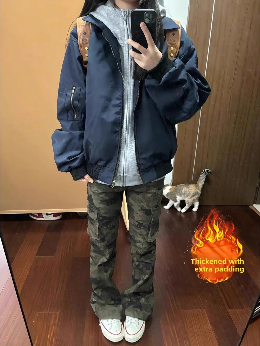 

Cotton Flight Jacket in Dark Blue for Men And Women Baseball Collar Cleanfit Outerwear for Autumn And Winter Casual Scenarios