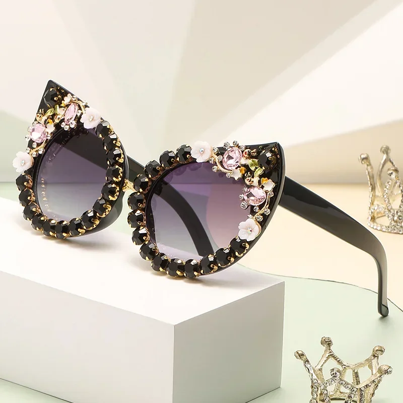 

2024 Cat Eye Sun Glasses Female Outdoor Shopping Shades Diamond Driving Eyewear Glasses Retro Flower Oval Sun Glasses Shades