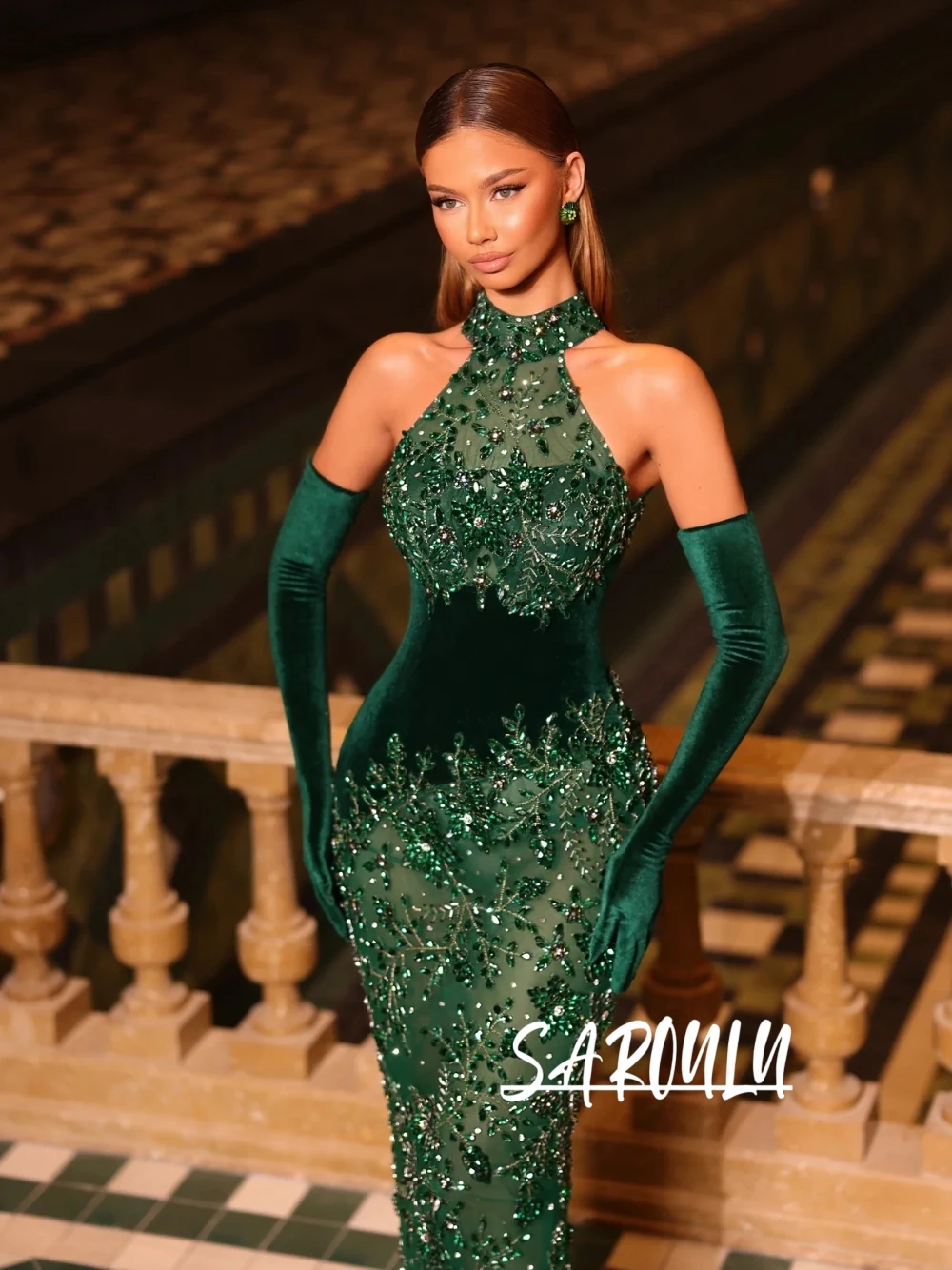 Newest Green Velvet Sexy Halter Evening Dress Gorgeous Opulent Beading Sequins Bodycon Prom Gown Customized For Women No Gloves