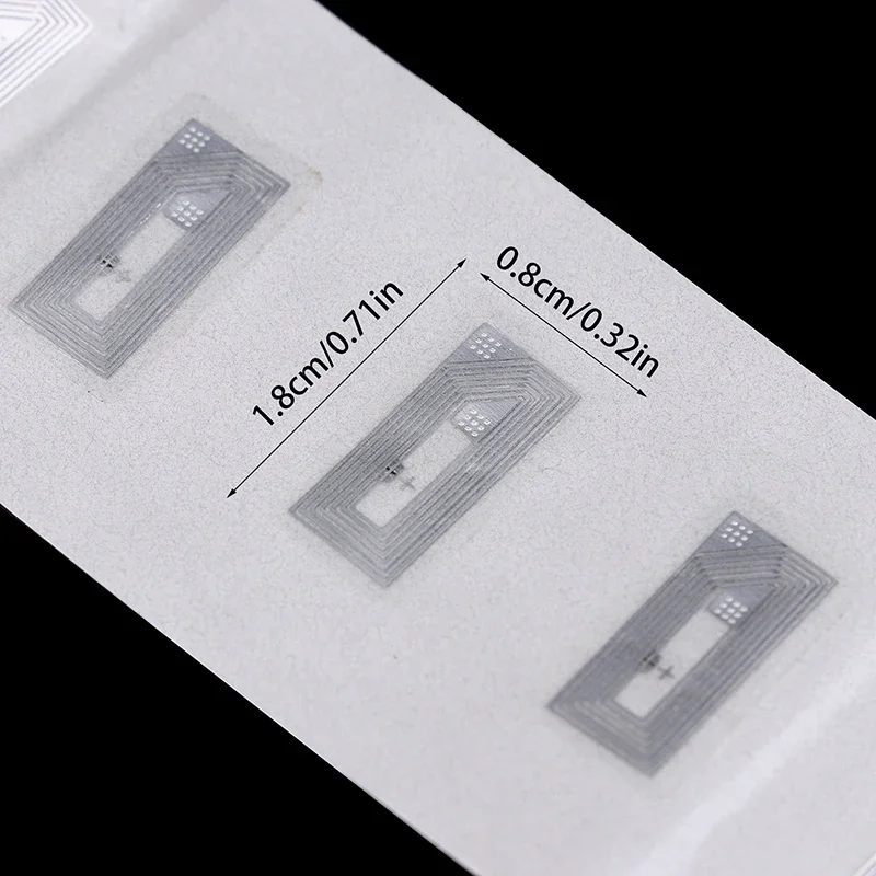 Chip NFC Adesivo Ntag213 Intarsio bagnato Etichetta 13,56 MHz Etichetta 213 Etichetta anti-contraffazione Etichetta elettronica