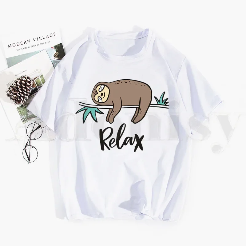 Sleeping Sloth Personality Kawaii Fashionable Tshirt Hip Hop Girl Print Top Tees Harajuku Tshirts Men Fashion Summer T-shirt