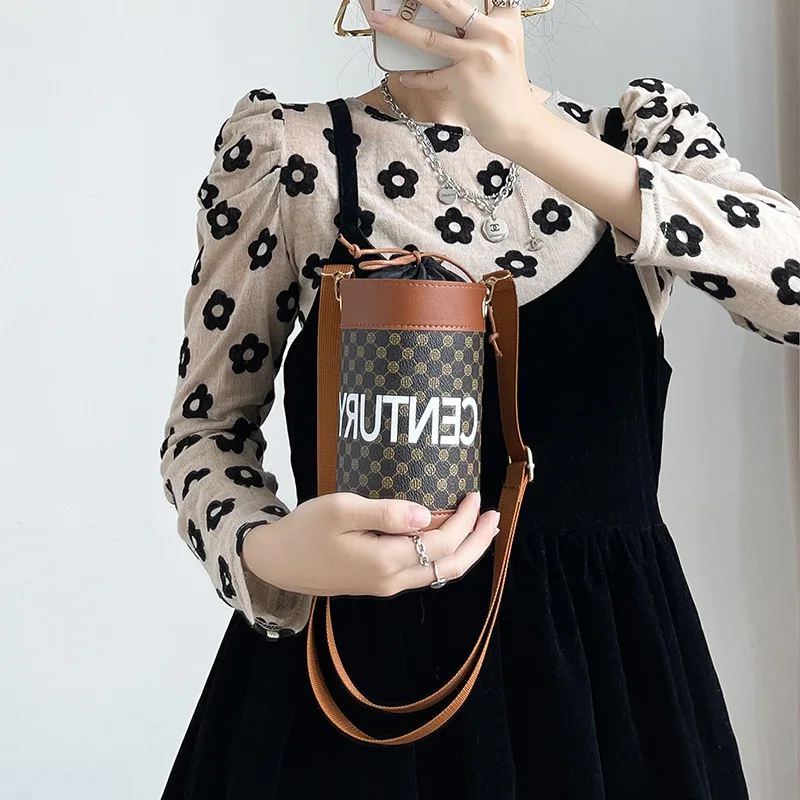 2024 New Crossbody Bag for Women Summer Small Market Simple Bucket Shoulder Bag for Mobile Phone Handbag Casual Small Body Bag