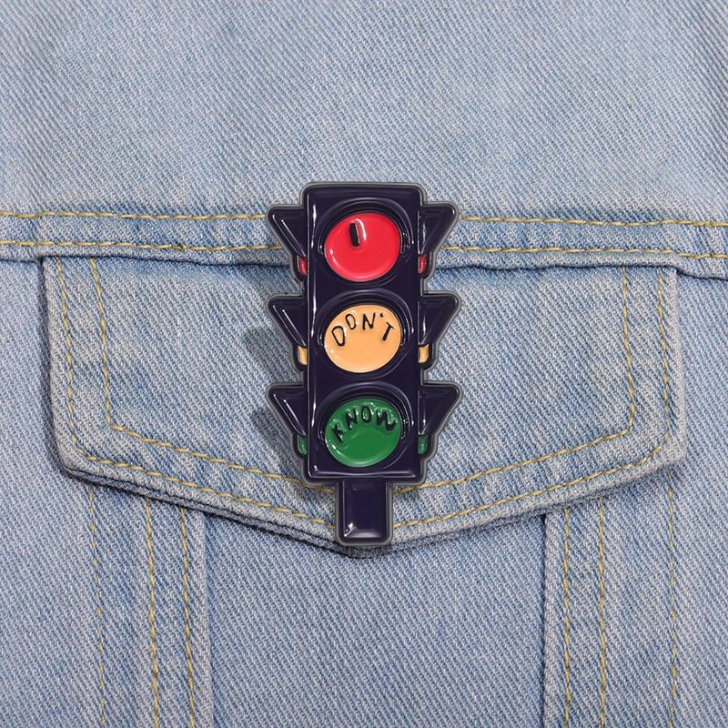 

Creative Traffic Light Enamel Pins Custom Female Singer Song Lyrics Brooches Lapel Badges Jewelry Gift for fans Friends