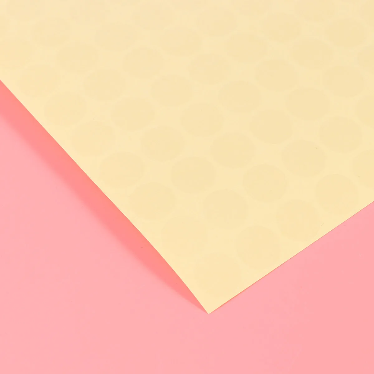 ملصقات مستديرة 13 مللي متر هدايا عيد ميلاد سعيد حقيبة علاج تغليف الهدايا تسميات لصناديق الكوكيز والحلوى ومغلفات الجرار