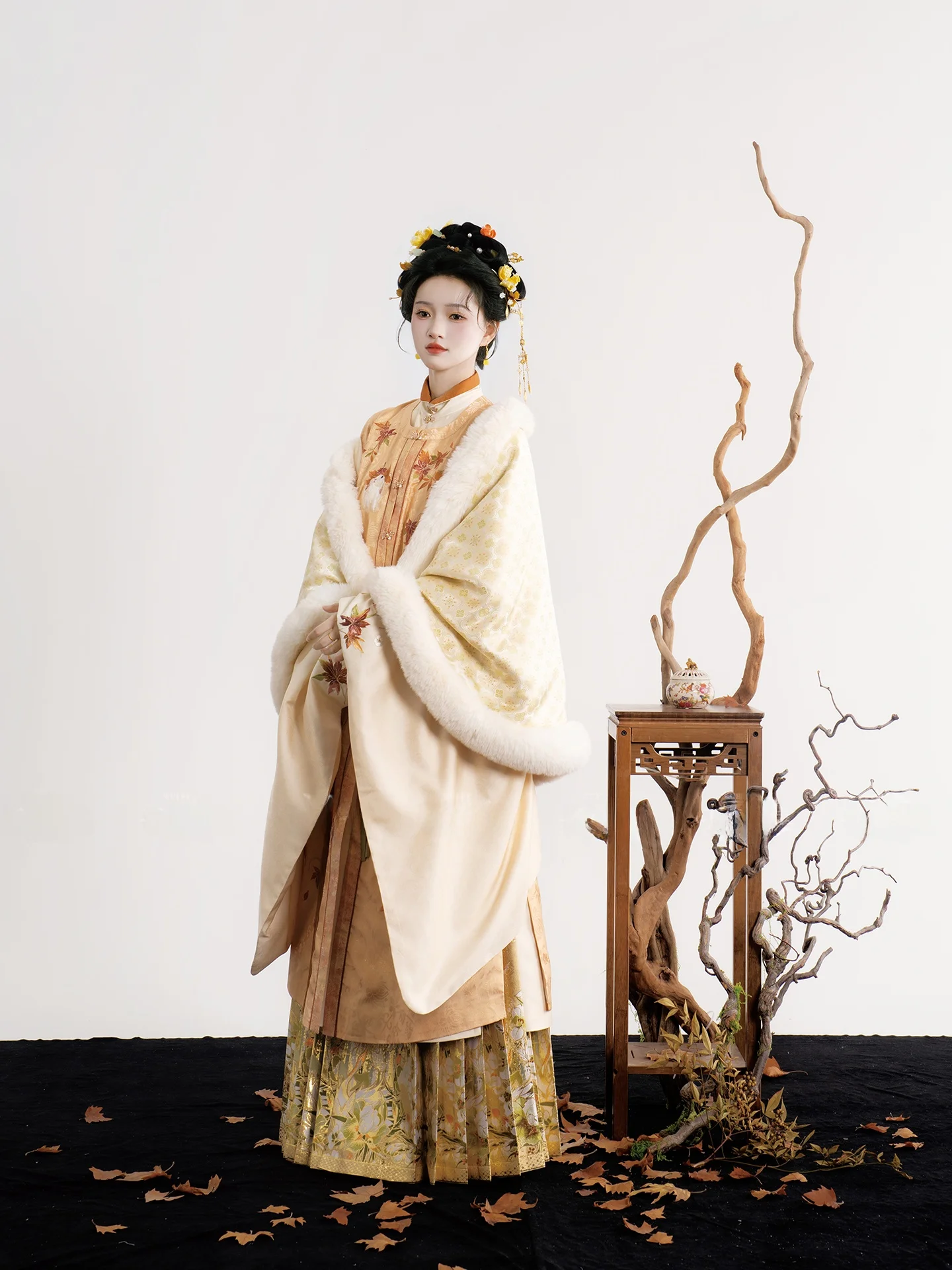 No Two Sets【Solo Maple Moon】Ming Dynasty Long Shirt Embroidered Side Button Stand Collar Quilted Vest Hanfu Women's Clothing