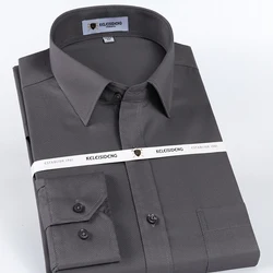 Camicia elegante da ufficio classica a maniche lunghe tinta unita da uomo Tasca singola applicata Camicie in twill dal design formale standard per affari