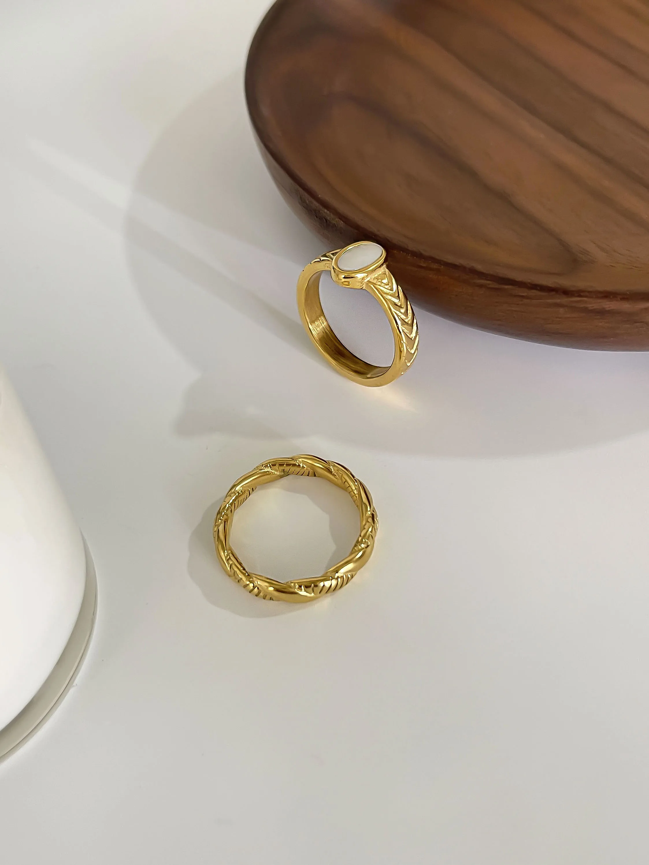 GHIDBK Simple Trendy 18K Gold Plated Oval White Mother of Pearl Rings for Women Stainless Steel Waterproof Wedding Party Jewelry
