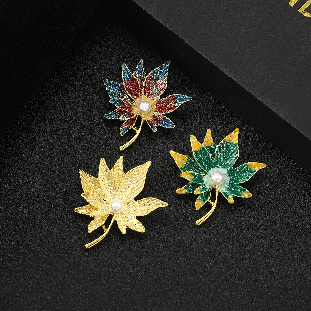 4Pcs/Set Pretty Maple Leaves Glitter Enamel Lapel Pins Golden Double Petal Maple Leaf Brooches For Dress Cloth Jewelry