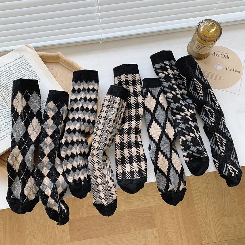 

Women Medium Socks Cute Retro Couples Socks Black Plaid Girl Student Socks New Product Autumn Winter Vintage JK Cotton Socks