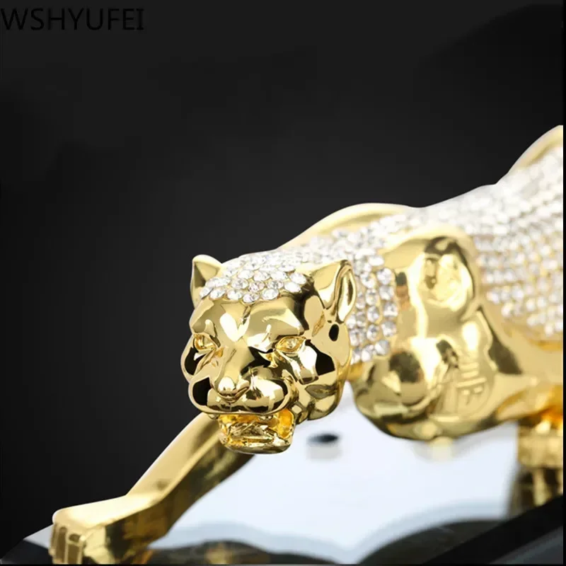 SIZE:18CM Small Traditional Tiger Model Decoration Wealth Success Metal Decoration Home Tabletop Ornaments Car Accessories