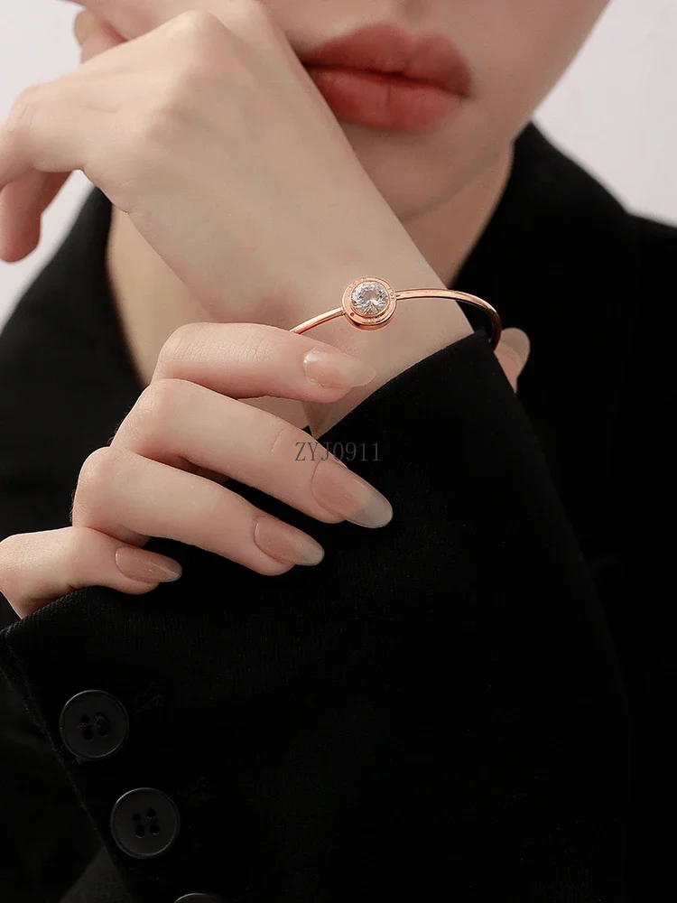 Ring single diamond bracelet women's tide niche design sense rose gold plated 2023 new light luxury zircon versatile bracelet