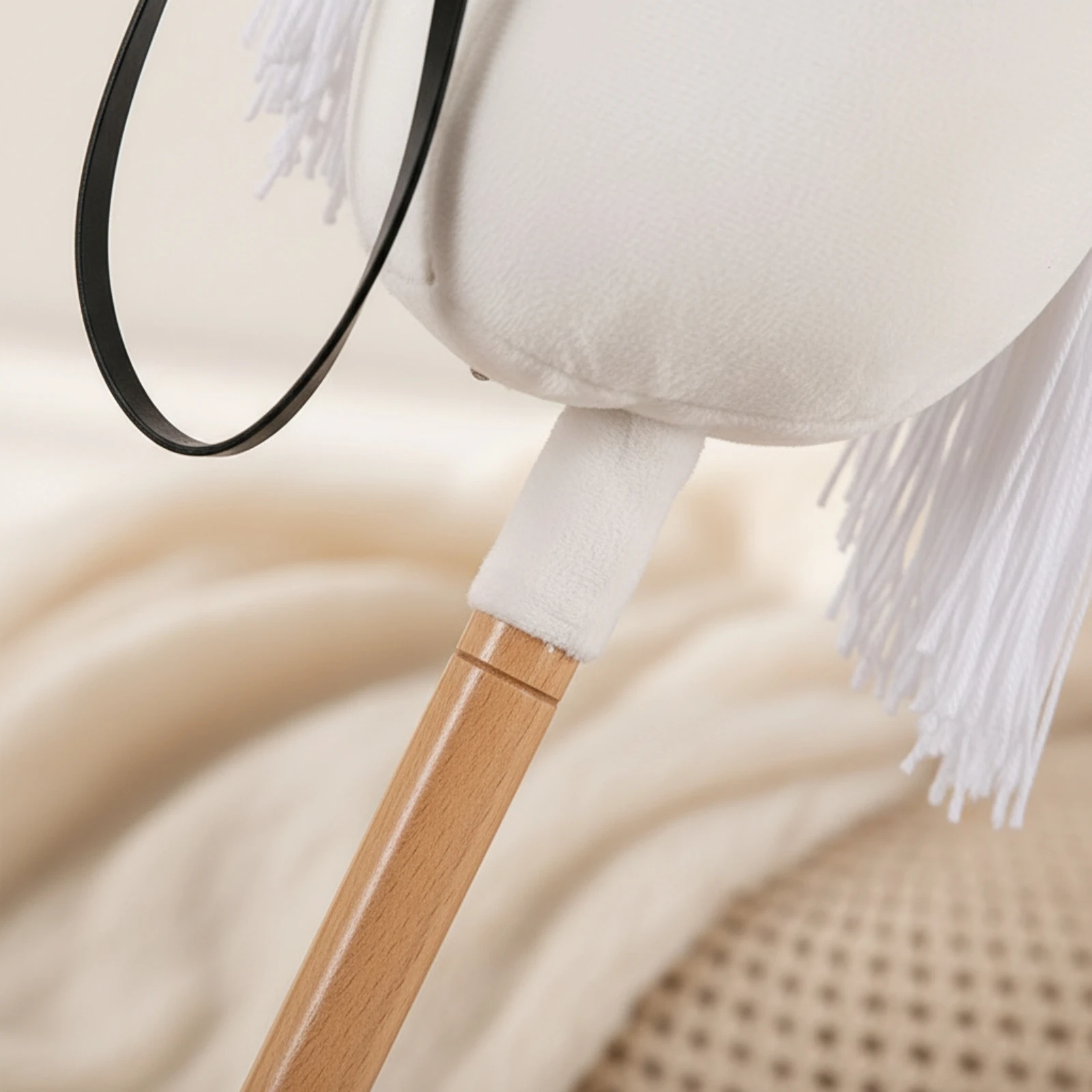 Mountable Toy PP Cotton Filled Hobby Horse with Wooden Handle Stick Horse Lightweight for Children, School Performances
