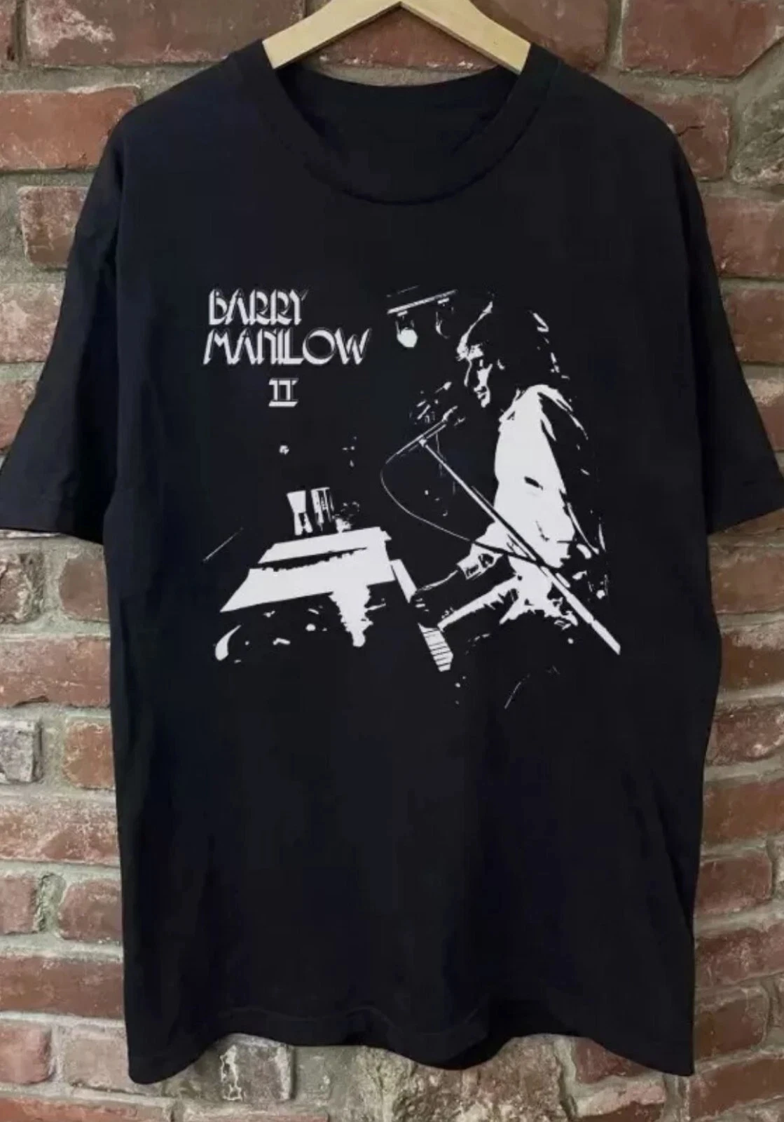 Barry Manilow II - Album Barry Manilow Music T-shirt, unisex, loose-fitting casual streetwear shirt  oversized t shirt