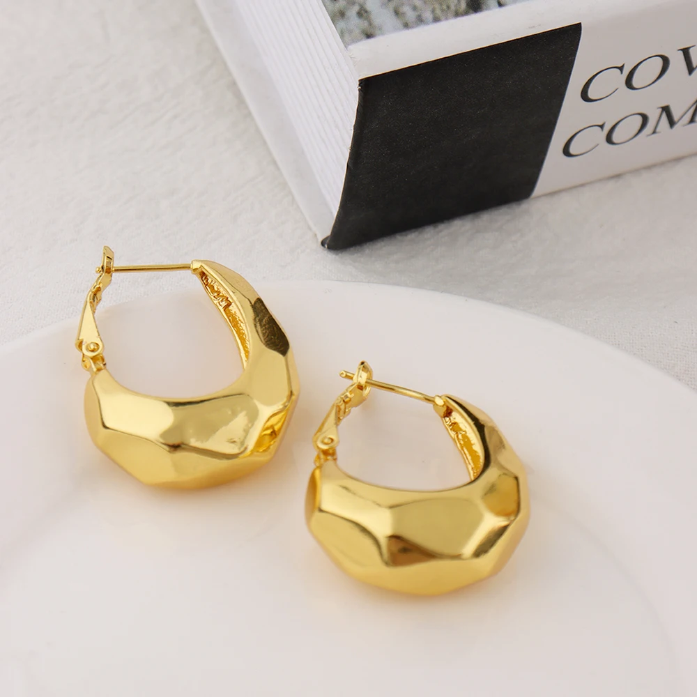 

Punk Men Women Circle Hoop Earrings Gold Color America Dubai Simple Daily Wear Earrings Wedding Party Fashion Jewelry Gifts