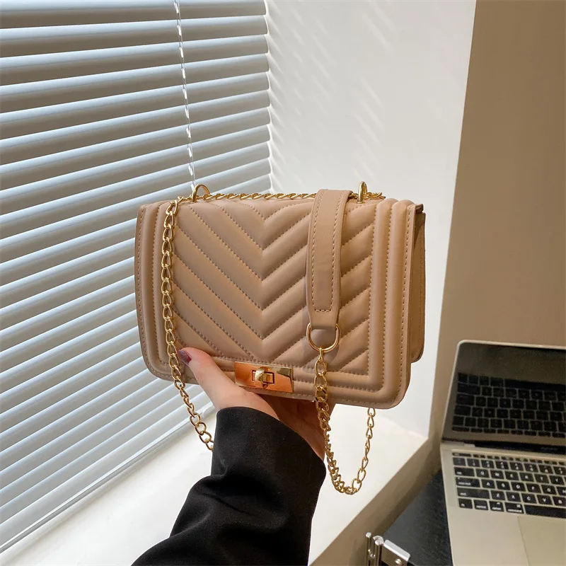 

2025 Embroidered Lock Flap Bag Womens Chic Chain Strap Purse Elegant Underarm Crossbody Fashionable Square Shoulder Bag