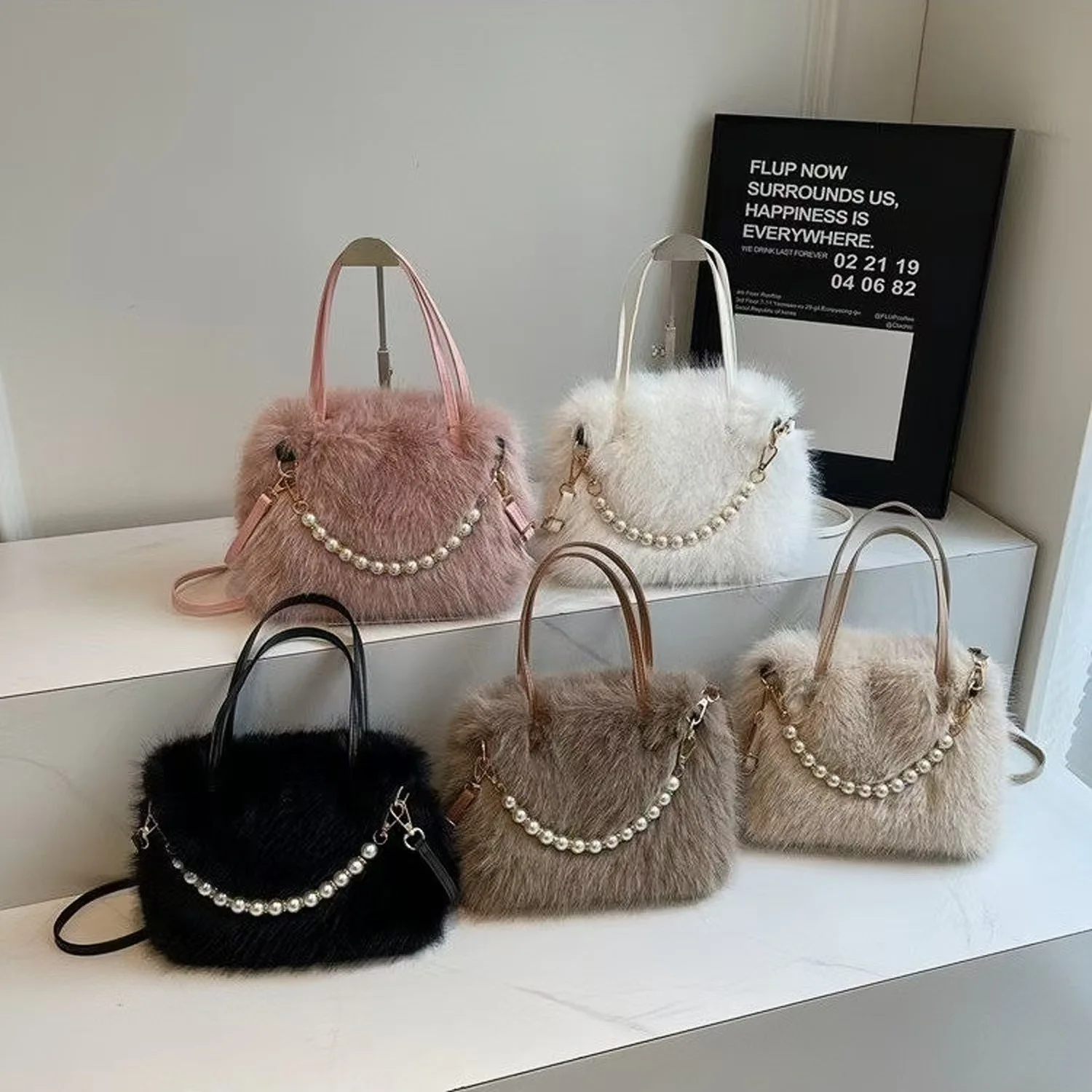 

Fashion Womens Bag Plush Beaded Handheld Small Square Bag Texture Versatile Commuter Tote Bag Fury Simple Shoulder Crossbody Bag