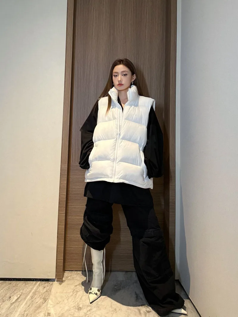 Sporty women's vest, fashionable and exquisite, cool and handsome, lightweight and matte nylon outdoor skiing cotton jacket top