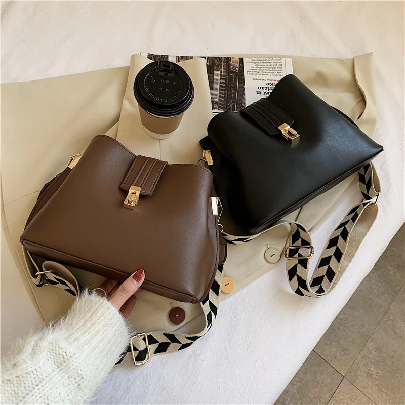 Vintage Simple Small PU Leather Bucket Crossbody Bags For Women LEFTSIDE Designer Fashion Lady Luxury Black Shoulder Handbags