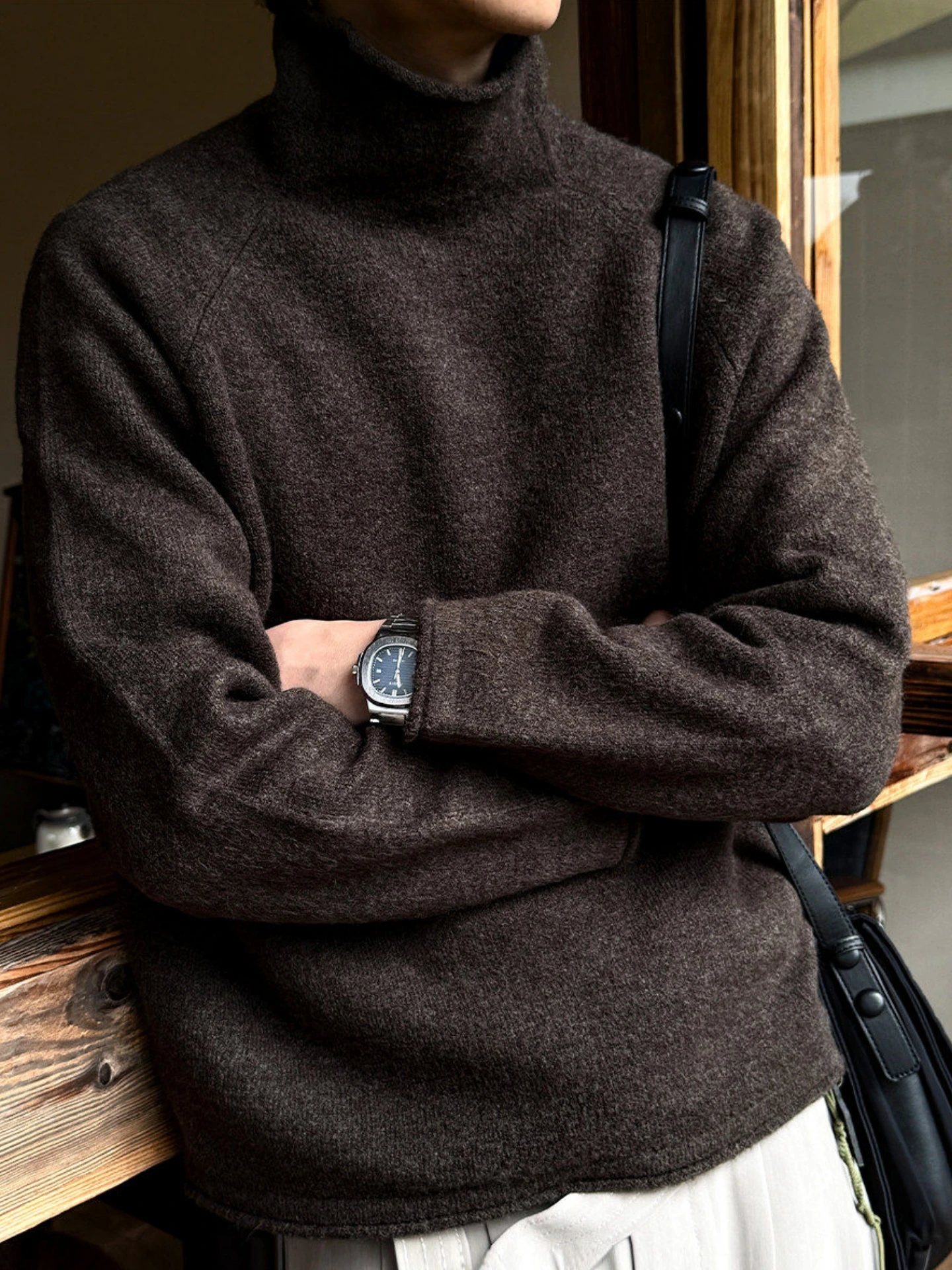 

Мужской вязаный свитер с высоким воротником и длинным светом, теплый базовый слой, легкий, роскошный, из полиэфирного волокна, американский повседневный свитер...