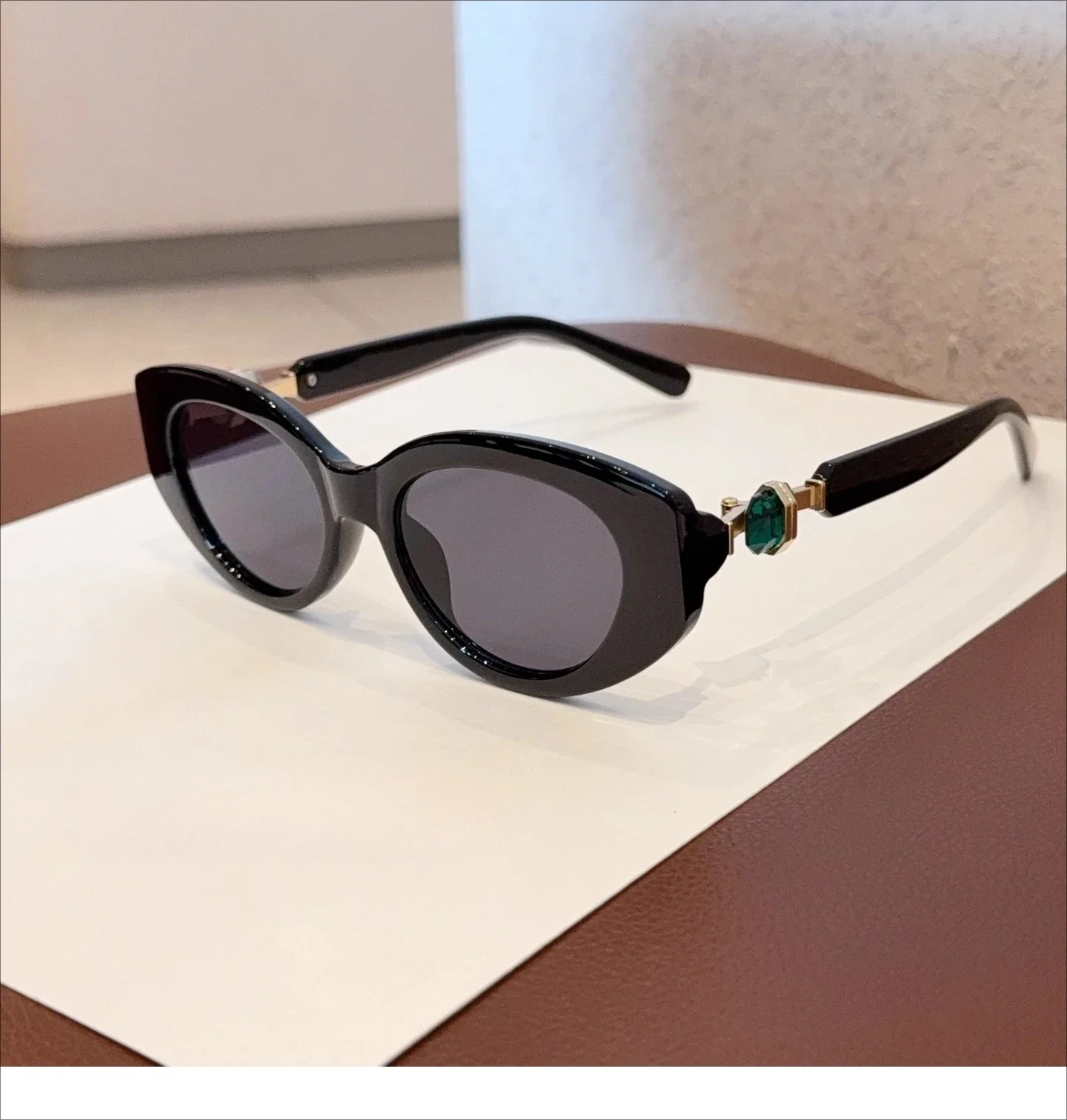 Small Cat Eye Sunglasses for Women Trendy Fashion 2026 UV400 Outdoor Eyewear with Elegant  Diamond Stylish Luxury Gafas De Sol