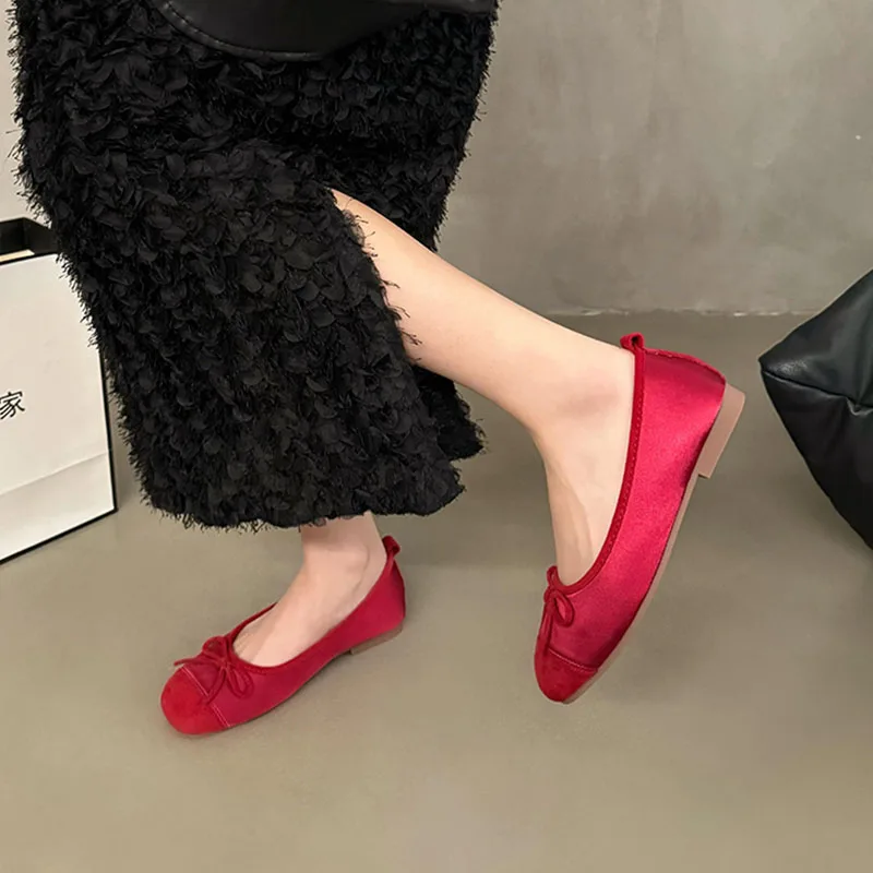 2024 Spring New Red Women Flat Fashion Round Toe Bow-knot Slip On Ballerinas Shoes Soft Flat Ladies Casual Dress Ballet Sh