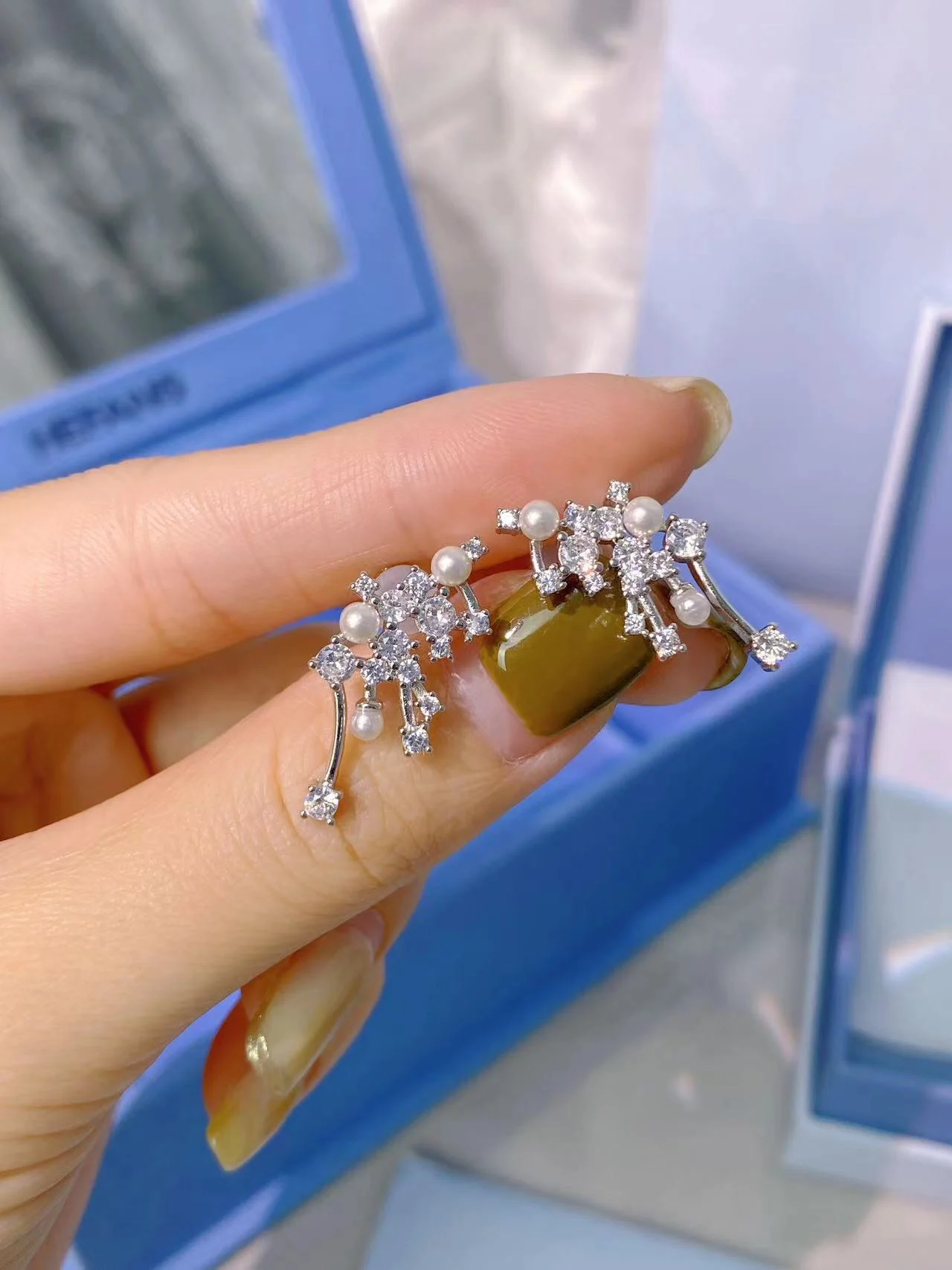

HEFANGES 2024 925 Silver, Youthful& Glamorous,Every Outfit, Premium Quality at Unbeatable Price, Free Shipping Offered