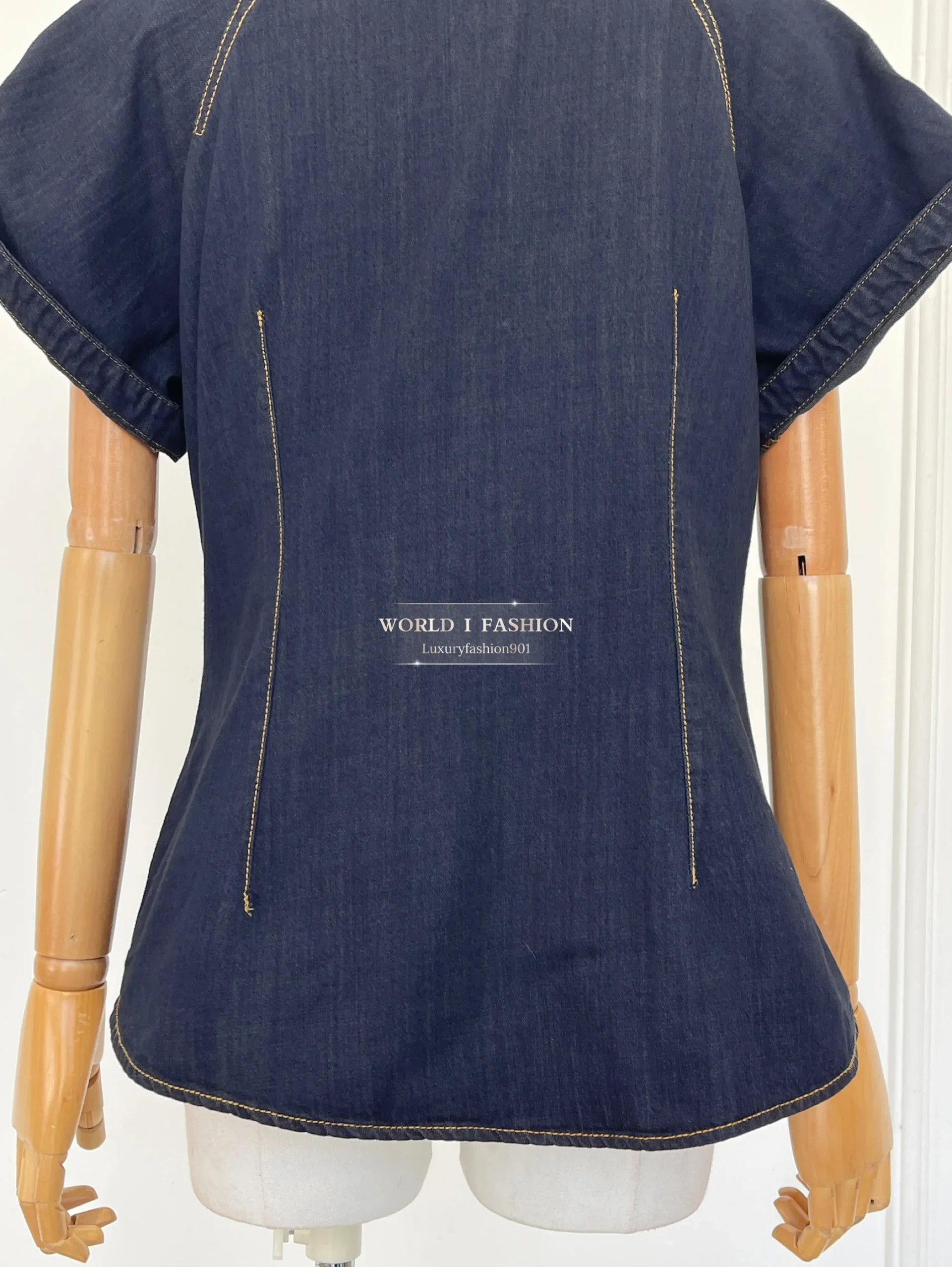 Elegancka, granatowa bluzka z krótkim rękawem i wstążką, wykonana z denimu, nowość 2025