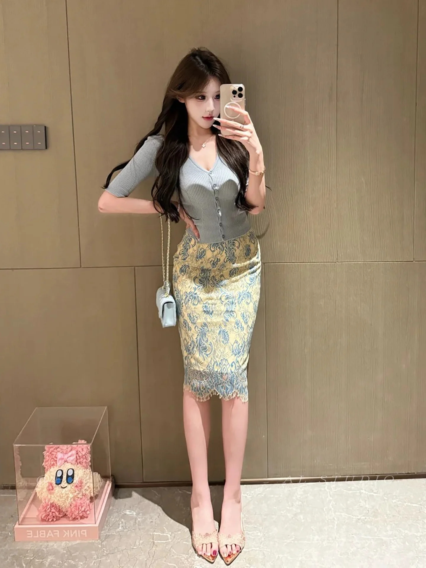 Stunning Lace Hook Embroidery Half Skirt Women's Design Sense Back Split Slimming Body Shape Super Beautiful Bodycon Long Skirt