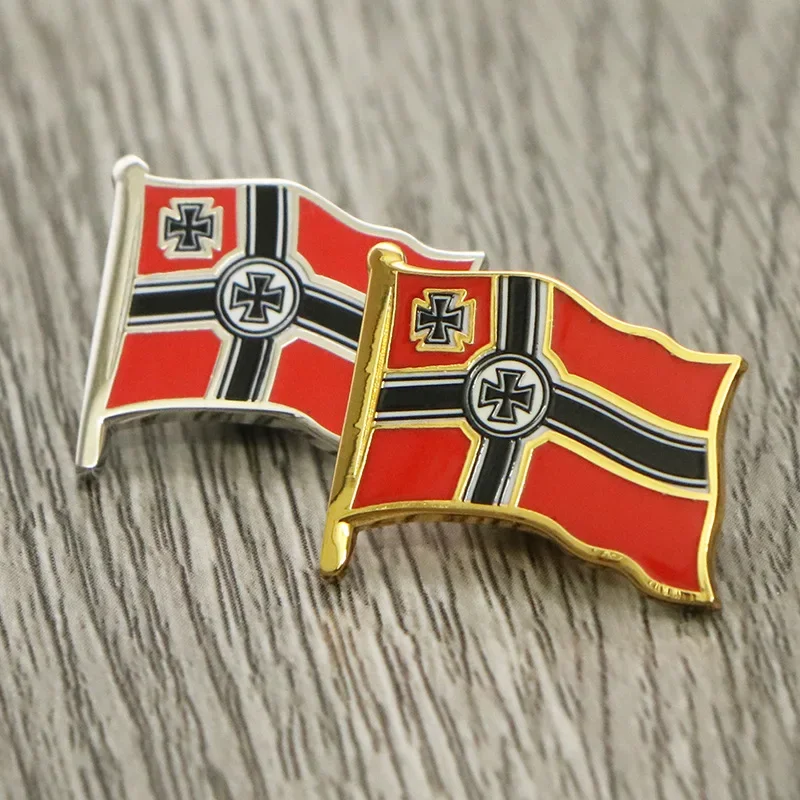 Spur Pin Badge Prussian Cross Flag Insignia Foreign Medal Pins for Suit Clothes Gift Collection for Men and Women